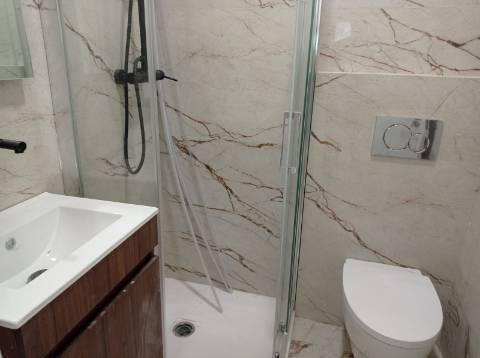 Apartamento T3 - Totalmente renovado, na Avenida do Uruguai - Benfica