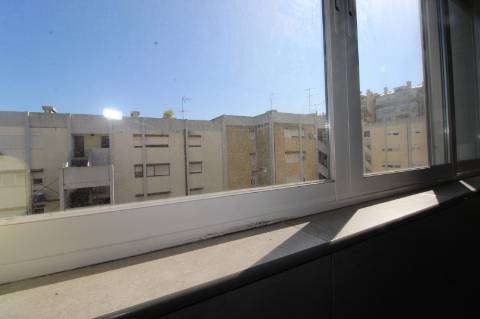 Apartamento T3 para Arrendamento em Benfica