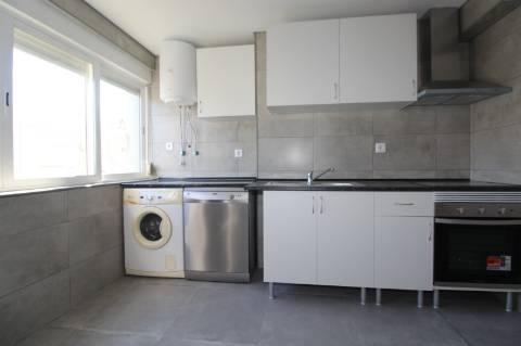 Apartamento T3 para Arrendamento em Benfica