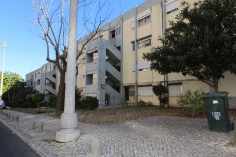 Apartamento T3 para Arrendamento em Benfica