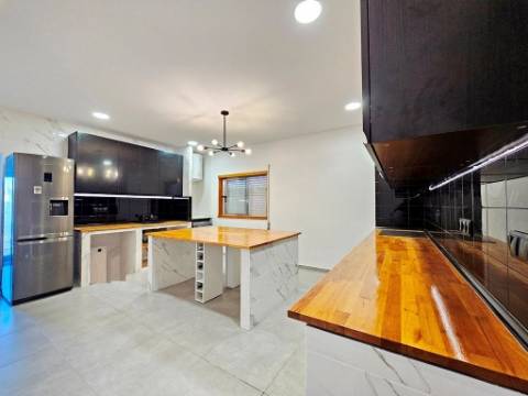 Moradia T4, com terreno, em Lavos, Figueira da Foz