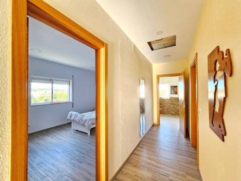 Moradia T4, com terreno, em Lavos, Figueira da Foz