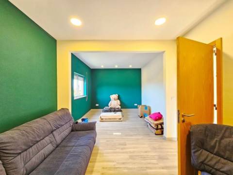 Moradia T4, com terreno, em Lavos, Figueira da Foz