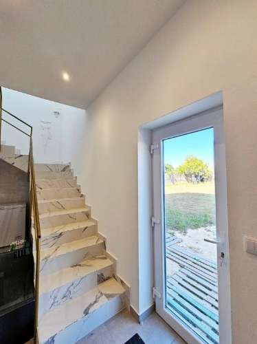 Moradia T4, com terreno, em Lavos, Figueira da Foz