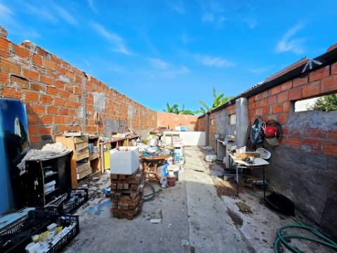 Moradia T4, com terreno, em Lavos, Figueira da Foz