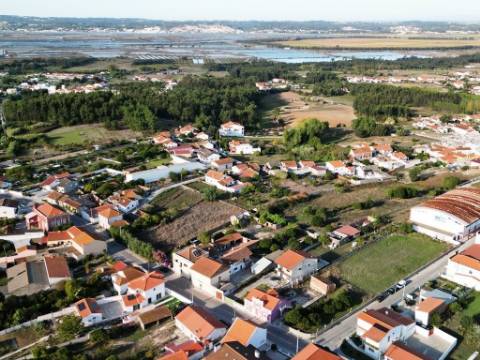 Moradia T4, com terreno, em Lavos, Figueira da Foz