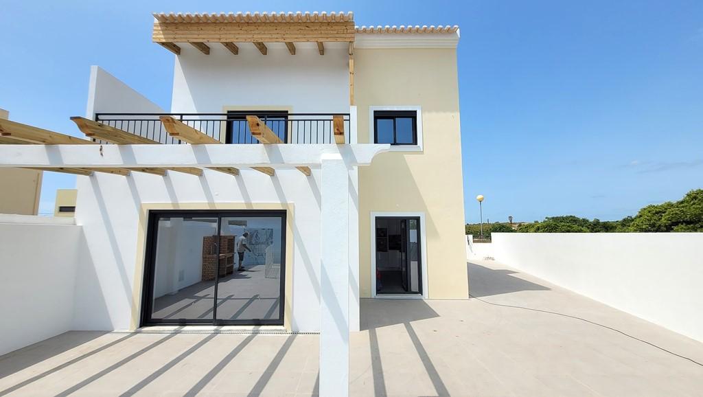 Moradia Nova T3+1 com Piscina Privada - Vila Nova de Cacela, Algarve