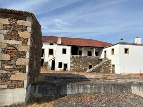 Solar dos Pimentéis, Palácio para recuperar em Mogadouro, Bragança