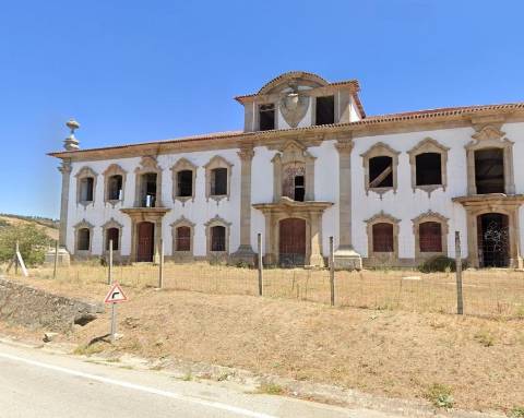 Solar dos Pimentéis, Palácio para recuperar em Mogadouro, Bragança