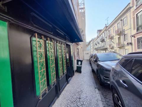 VENDA DE BAR - ESPAÇO COMERCIAL COM LICENÇA DE DIVERSÃO NOCTURNA