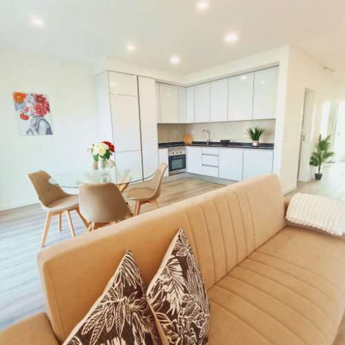 Apartamento T3 totalmente remodelado, em Benfica