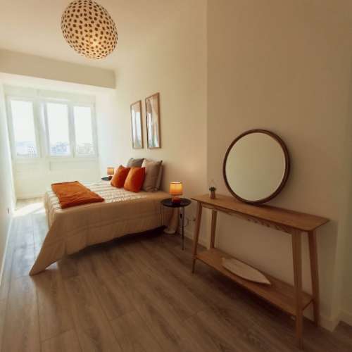 Apartamento T3 totalmente remodelado, em Benfica