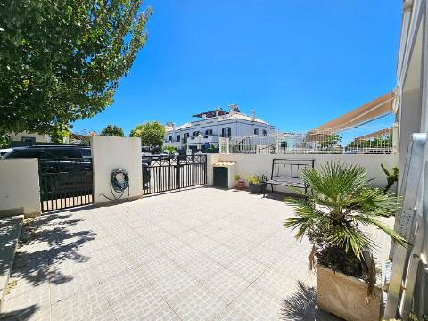 Moradia T4 com Vista Mar perto do Centro de Tavira