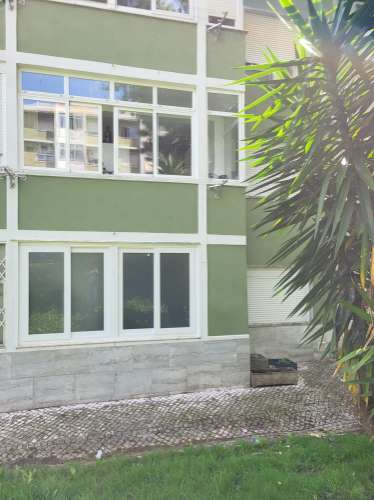 Apartamento T2 em Benfica