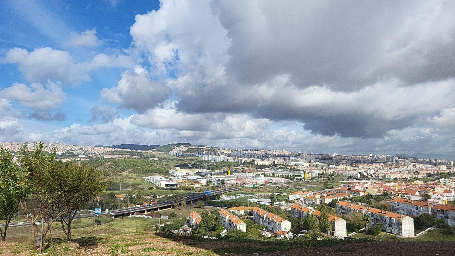Apartamento T2 Totalmente Remodelado com Vista para a Serra da Mira