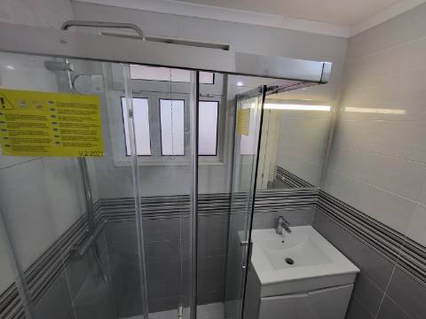 Apartamento T2 Totalmente Remodelado com Vista para a Serra da Mira
