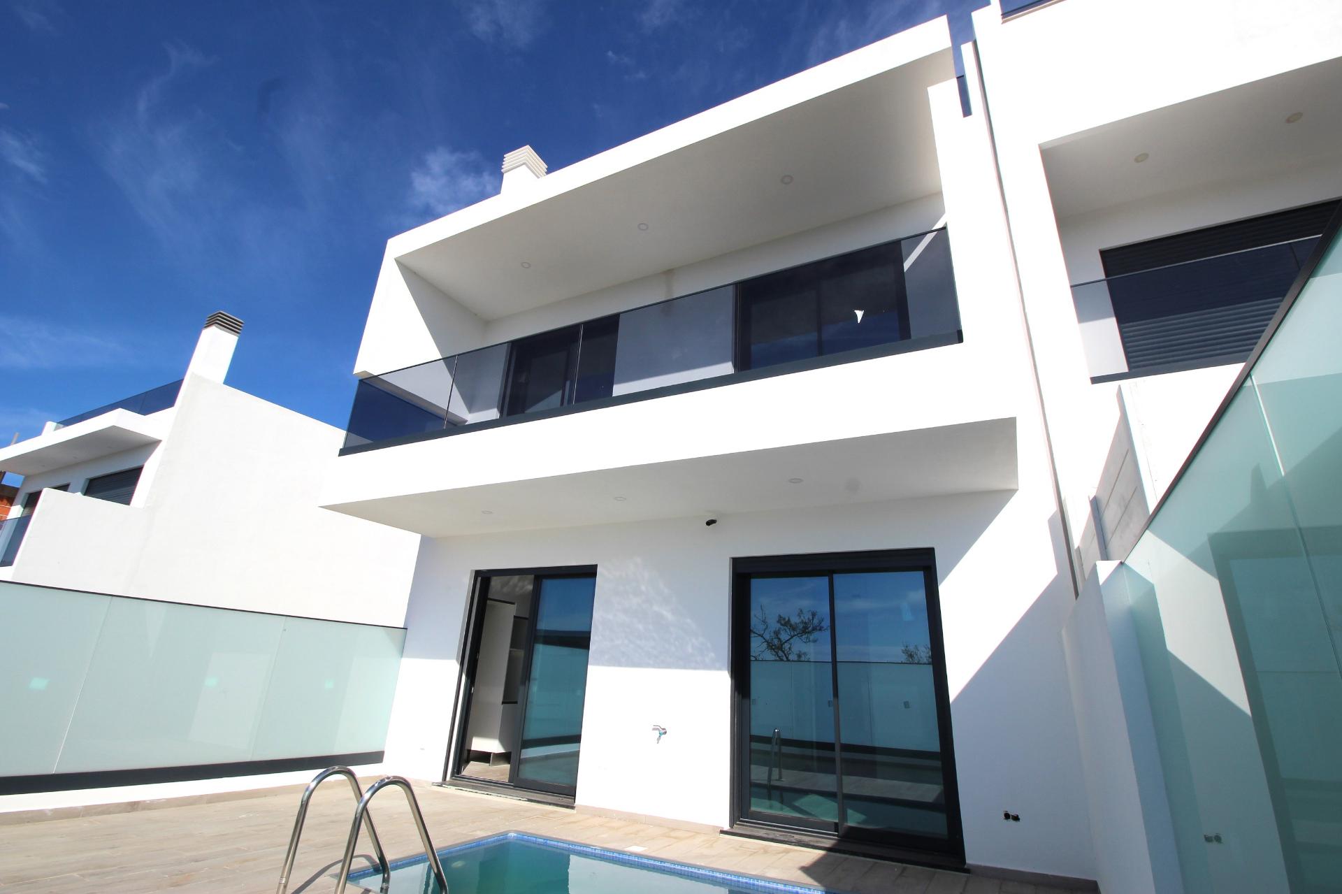 Nova Moradia T4 em Tavira - Conforto e Elegância