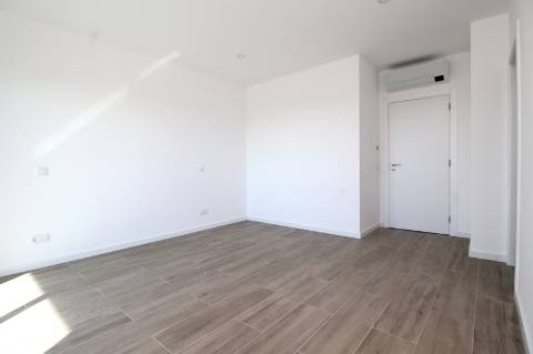 Nova Moradia T4 em Tavira - Conforto e Elegância