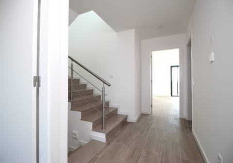 Nova Moradia T4 em Tavira - Conforto e Elegância