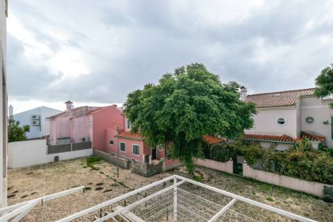 Apartamento T2 em Santa Iria