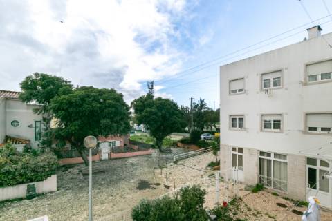 Apartamento T2 em Santa Iria