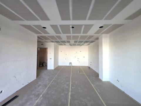 Apartamento T2 em condomínio fechado com piscina na Fuzeta.