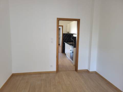 T1 Renovado | Elevador | Monte Abraão Praceta Pedro Alexandrino