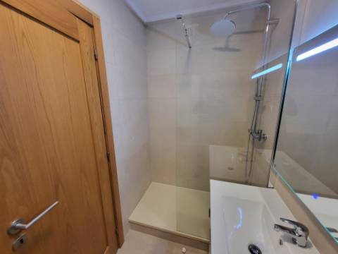 T1 Renovado | Elevador | Monte Abraão Praceta Pedro Alexandrino