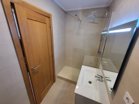 T1 Renovado | Elevador | Monte Abraão Praceta Pedro Alexandrino