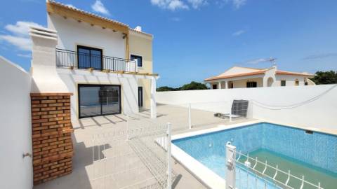 Moradia Nova T3+1 com Piscina Privada - Vila Nova de Cacela, Algarve
