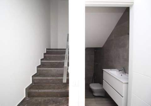 Moradia T2+1 Moderna com Terraços e Estacionamento.