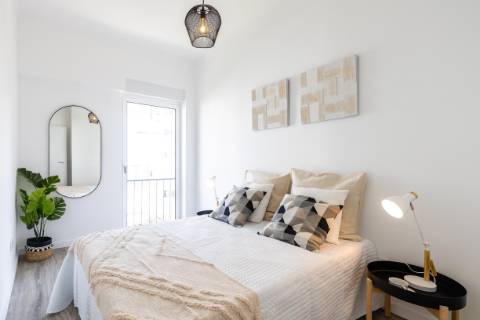 Apartamento T3 Totalmente remodelado, em Benfica - Lisboa