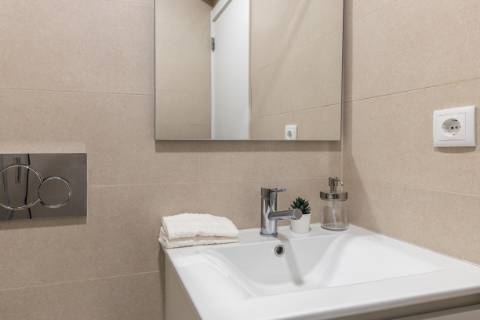 Apartamento T3 Totalmente remodelado, em Benfica - Lisboa