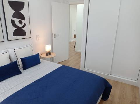 Apartamento T3 Totalmente remodelado, em Benfica - Lisboa