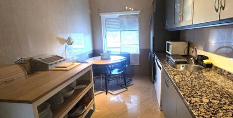 Apartamento com Piscina e Terraços Amplos em Tavira