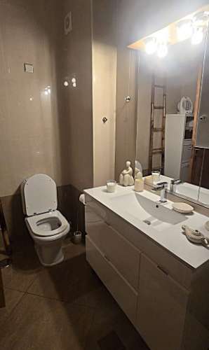 Apartamento com Piscina e Terraços Amplos em Tavira