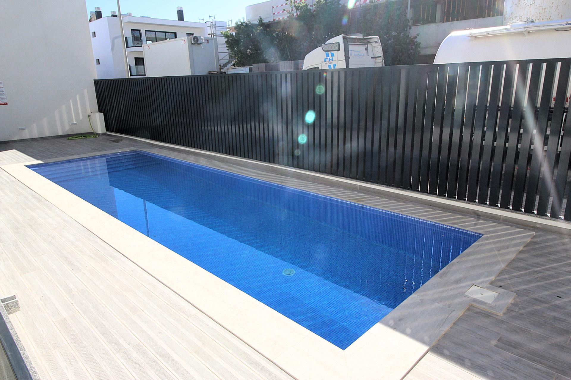 Viva a Elegância e o Conforto: Apartamento T2 Moderno a Passos da Praia de Cabanas de Tavira!