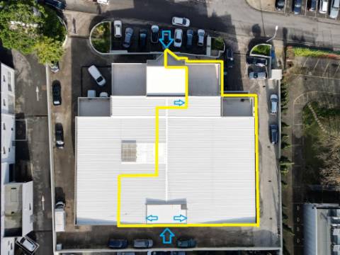 Espaçoso e funcional escritório com 600m2, em Carnaxide, Oeiras