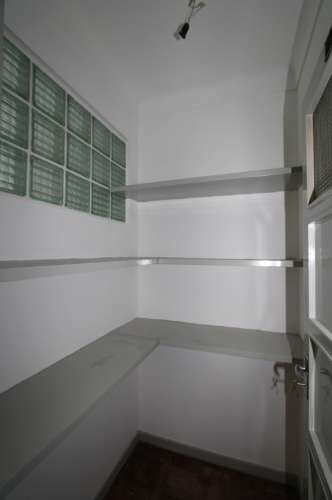 Apartamento T6+ 1, para remodelação total, na Rua Pascoal de Melo - Estefânia, Lisboa