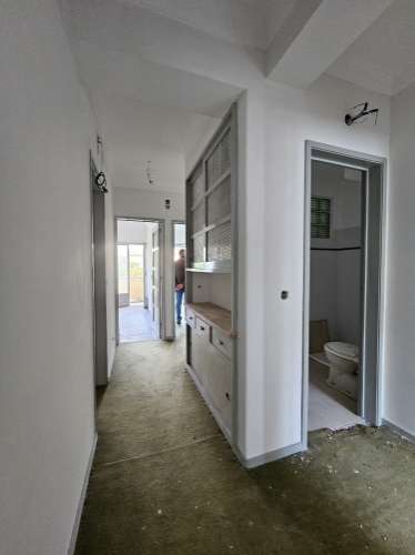 Apartamento T6+ 1, para remodelação total, na Rua Pascoal de Melo - Estefânia, Lisboa
