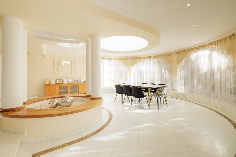 Exclusiva moradia de 4 quartos e piscina, no campo de golfe de Vale do Lobo, Algarve