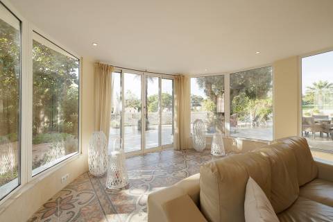 Exclusiva moradia de 4 quartos e piscina, no campo de golfe de Vale do Lobo, Algarve