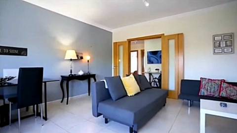 Apartamento T2 com terraço e garagem em Tavira