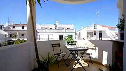 Apartamento T2 com terraço e garagem em Tavira