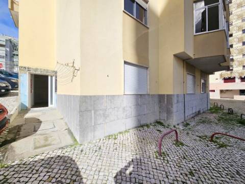 Espaçoso apartamento T3 na Ramada, Odivelas