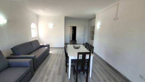 Apartamento T1 em Urbanização com Piscina, Tavira.