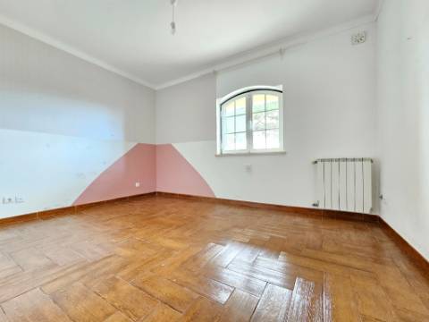 Moradia T4 em Ramalhal, Torres Vedras