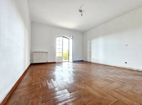 Moradia T4 em Ramalhal, Torres Vedras