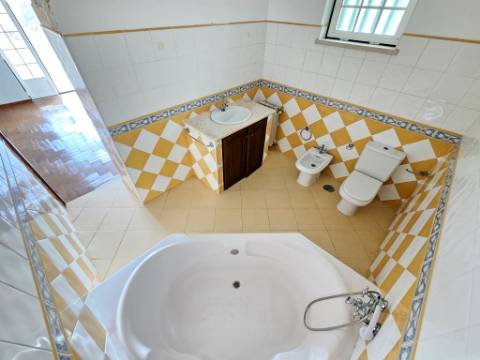 Moradia T4 em Ramalhal, Torres Vedras