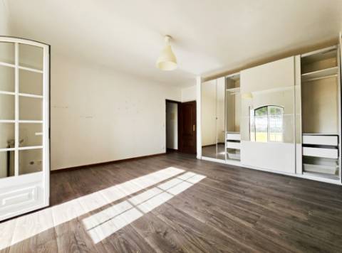 Moradia T4 em Ramalhal, Torres Vedras